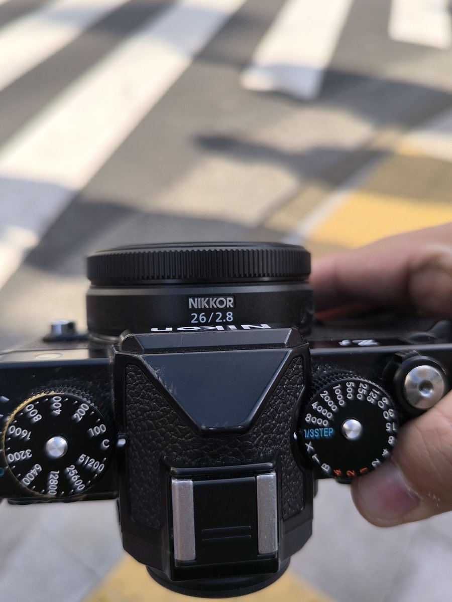 そういえば買ったレンズはZ 26mm f2.8です。薄いぜ。