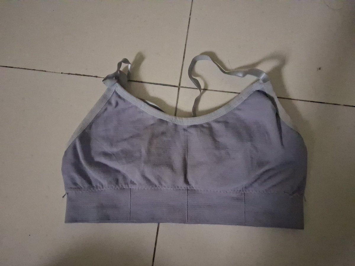 TaniaCDER's tweet photo. Sport bra No bran
Size s 
Busah tipis
20k
No minus 
Minat DM https://t.co/NAKdOFYSzg