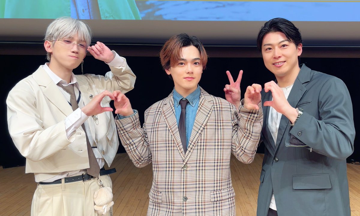palmo_a_palmo's tweet photo. 「palmo a palmo」発売記念イベント
昼の部13時の回ご来場頂き誠にありがとうございました！

#palmo_a_palmo
#りょーきのイタリア旅
振り替えりながら
お客様にご協力をいただき
大盛り上がりのイベントとなりました🙇

夜の部は19時開演です！
夜もご来場心よりお待ちしております🇮🇹 https://t.co/RaACWLaKW7