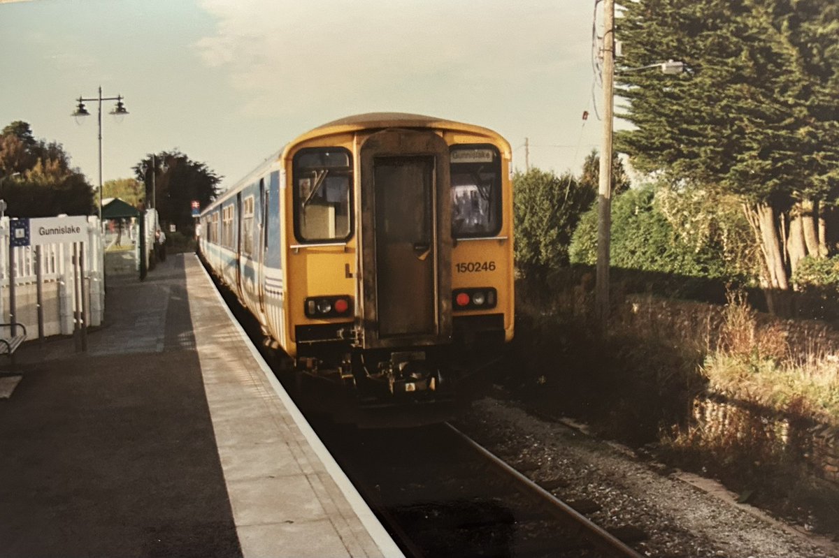 LeicRailAle170's tweet photo. #SprinterSaturday 150246 at Gunnislake . Waiting to depart at 1715 to Plymouth. 2.10.96 https://t.co/rOlRi06bEs