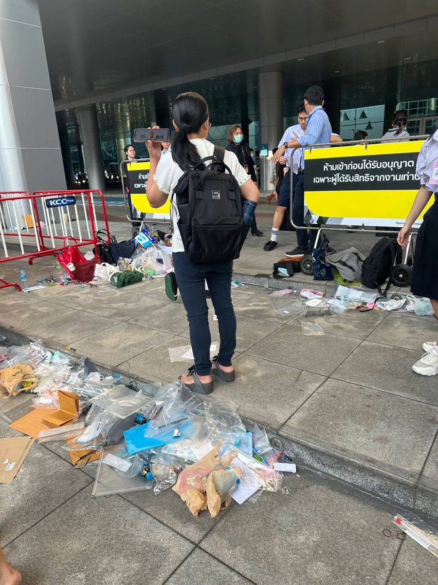 อีจัสจะไปร้องเพลงโคเชลล่า tweet media