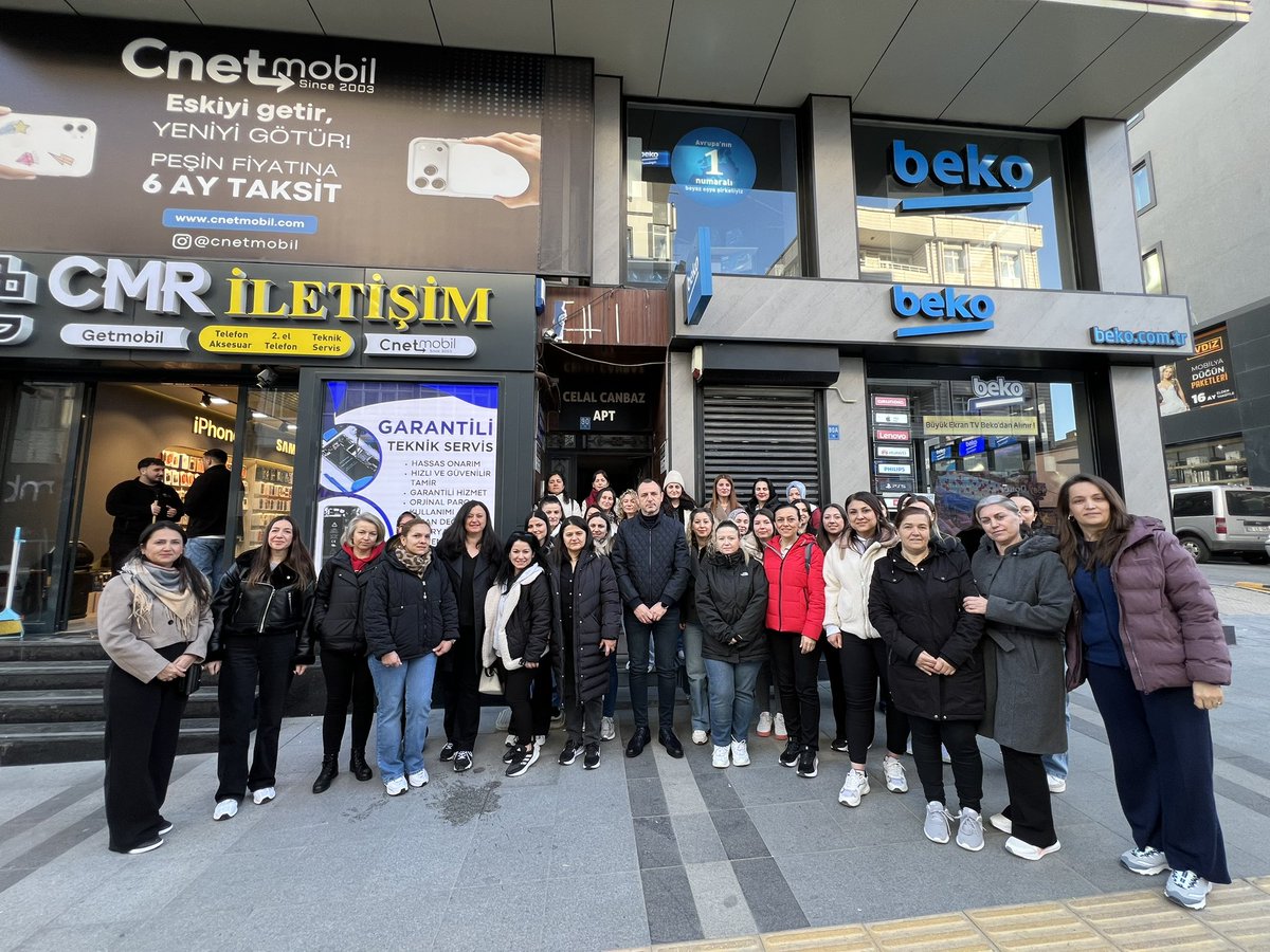 gny39's tweet photo. Türk Metal Sendikamız tarafından düzenlenecek olan 31.Kadın Kurultayına katılmak üzere 35 kadın üyemizi Kapaklı Şubemizden yolcu ettik.Bizlere bu imkanları sağlayan başta Genel Başkanımız Uysal Altundağ olmak üzere Genel Merkez yöneticilerimize teşekkürlerimizi sunarız. https://t.co/rKNCLKJZ6c
