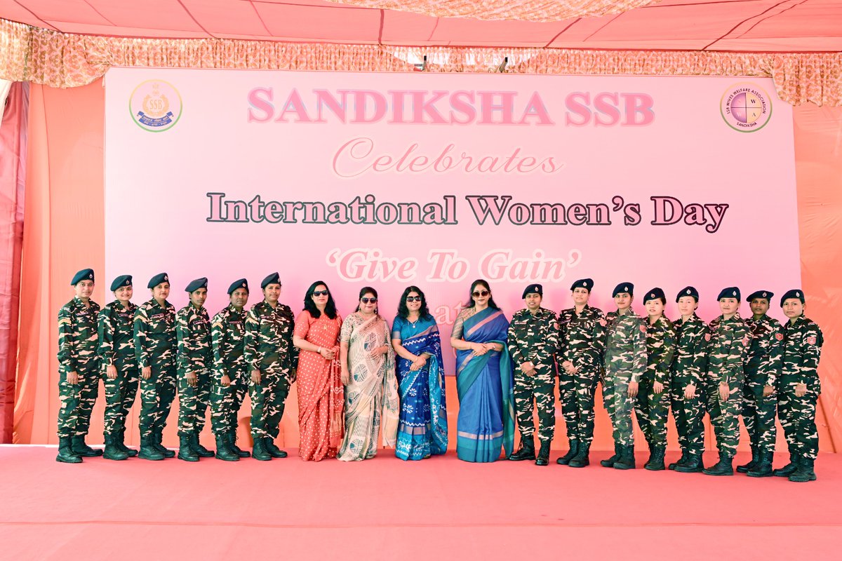 अंतरराष्ट्रीय महिला दिवस पर संदीक्षा के तहत कार्यक्रम में महिलाओं द्वारा सांस्कृतिक प्रस्तुति,दिव्‍यांगों को व्हीलचेयर वितरण व महिला कर्मियों का सम्मान किया गया, इस दौरान श्रीमती एस शक्थि रानी (MSME)एवं सुश्री कर्पूरम गोवथी निखिला मुख्य अतिथि रहीं।सभी महिलाओं ने होली उत्सव मनाया।