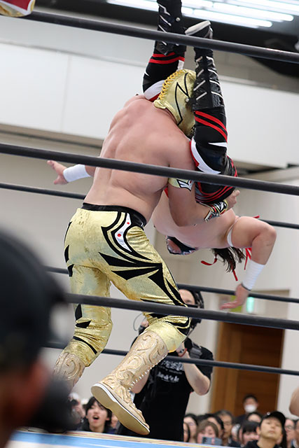 chika_dahlia's tweet photo. 2026/2/22
NJPW PRESENTS CMLL FANTASTICA MANIA 2026
ATCホール
第6試合【『FANTASTICA MANIA 2026』タッグトーナメント準決勝戦】
マスカラ・ドラダ、ミスティコ vs バリエンテ・ジュニア、フトゥーロ⑤
#MascaraDorada
#Futuro
#FM2026 #njcmll #FantasticaMania2026 https://t.co/ef3lI2qHY3