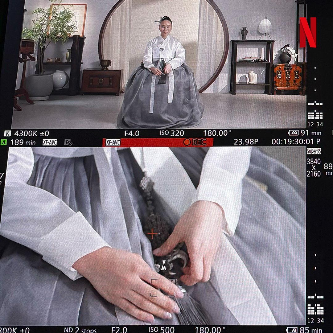 예:하예린
린:귄카

은빛 한복을 입은 우리의 소피, 하예린의 인터뷰는 3월 13일(금) 오후 6시, 넷플릭스 코리아 유튜브에서 공개됩니다. #브리저튼