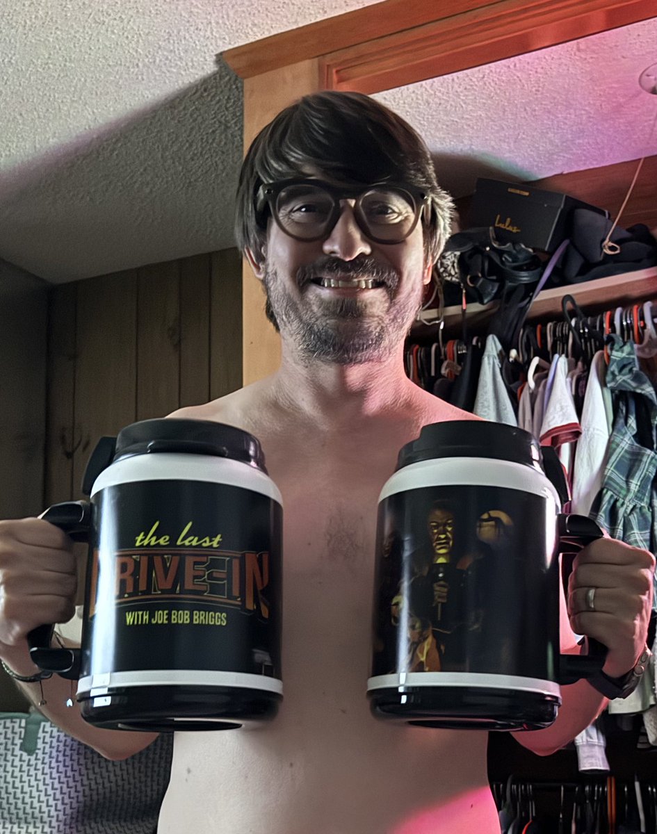 younglawTN's tweet photo. #SpryAF #TheLastDriveIn https://t.co/WOm4iW06Nj
