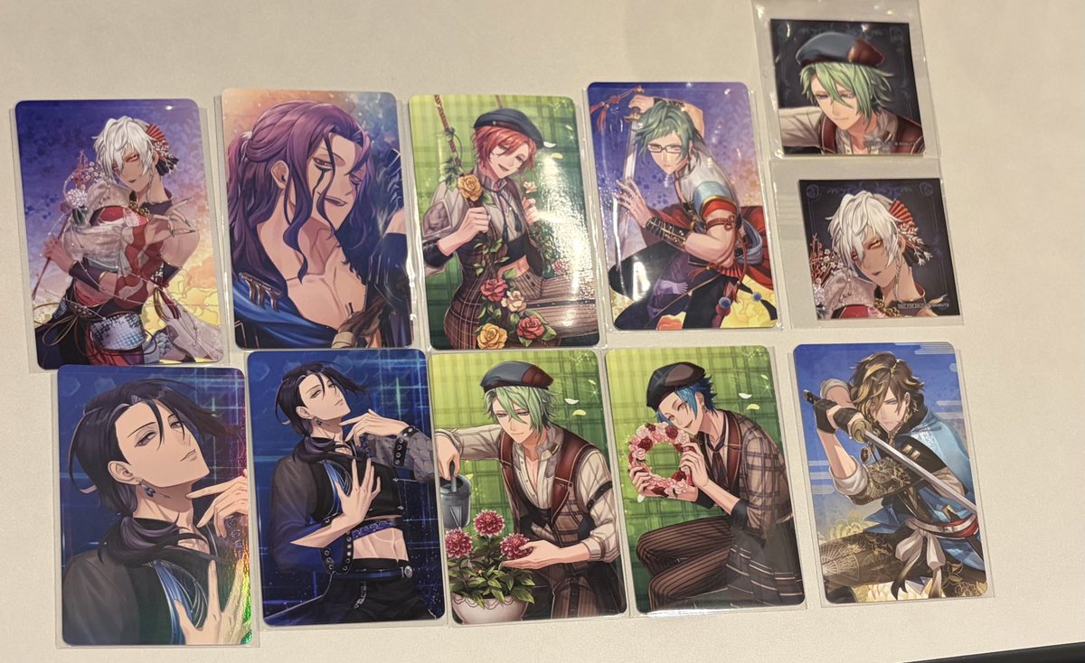umeee__2's tweet photo. 【交換】ブラスタ オリショ 6.5周年 季節衣装 フォトカ 特典

《譲》
フォトカ
R：大牙/青桐
N：クー/青桐/メノウ/リンドウ/真珠/玻璃/ケイ

特典：リンドウ/クー

《求》ヒース

新宿マルイメン付近での交換又は郵送

検索からでもお気軽にお声がけ下さいませ🙇‍♀️ https://t.co/xANpMthAWc