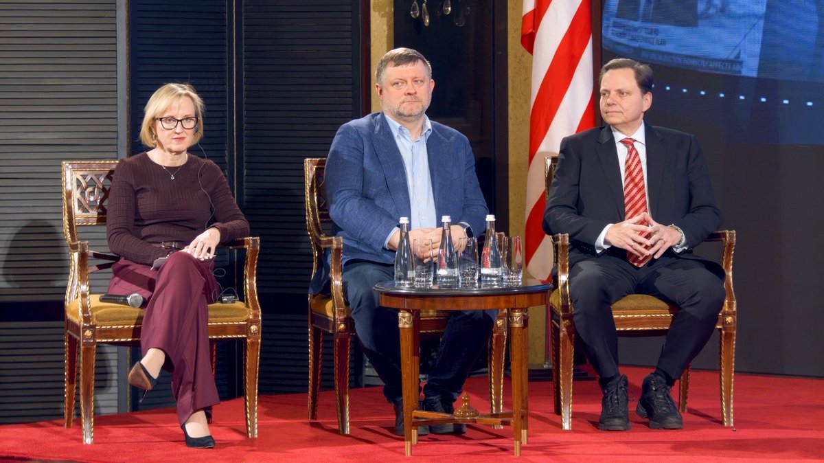 Andy Hunder tweet media