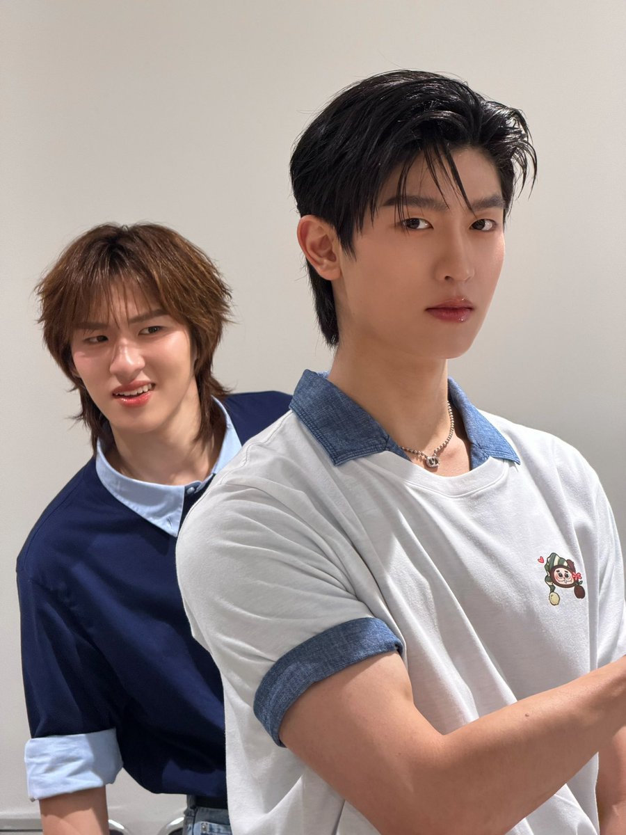 nakanisnakan's tweet photo. หน้าชัด หลังงง 🤨

#GQxGISMOWMeetTMK https://t.co/2yZRQyXkZP