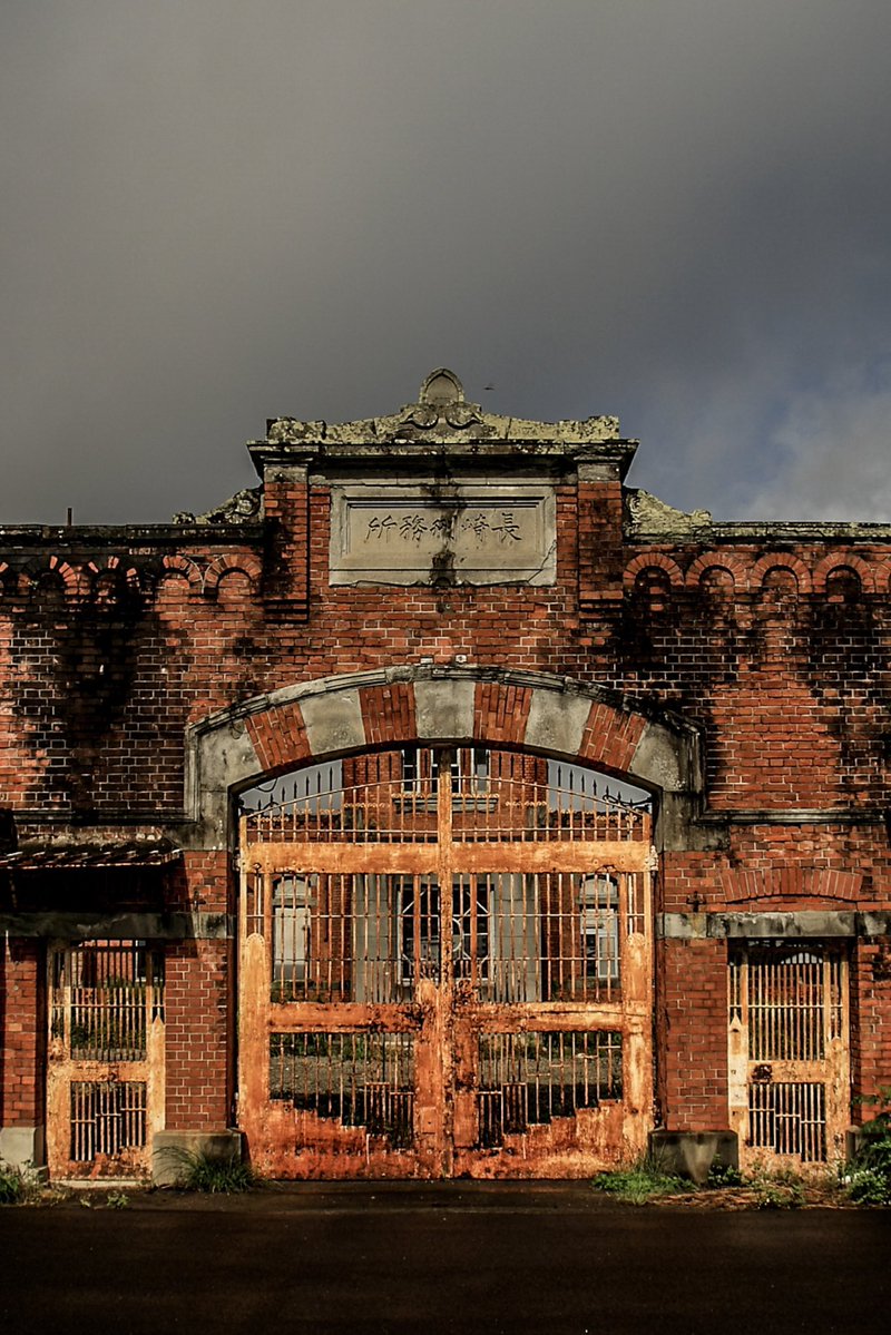 前畑洋平 3/2『異世界図鑑』をエクスナレッジより出版 tweet media