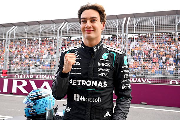 MercedesF1ARG's tweet photo. Quién es George Russell? 
Para el ciego, es la luz. 
Para el hambriento, es el pan. 
Para el enfermo, es la cura. 
Para el solitario, es el compañero. 
Para el triste, es la alegría. 
Para el prisionero, es la libertad. 
Para el pobre, es el tesoro. 
Para el deudor, es el perdon. https://t.co/ynQBt63ZkJ