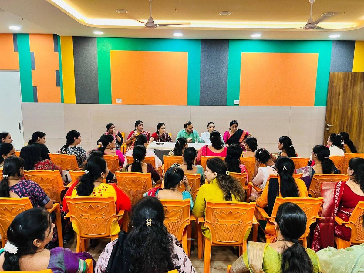 महिला दिन कार्यक्रमाची पूर्वतयारी नगरसेविका व महिला मोर्चा प्रदेश सचिव मृणालताई पेंडसे व ठाणे शहर अध्यक्षा स्वप्नाली ताई साळवी यांच्या मार्गदर्शनाखाली पार पडली. यावेळी चित्रा ताई वाघ यांच्या नेतृत्वातील कार्यक्रमाच्या नियोजनाची माहिती देण्यात आली. #InternationalWomensDay2026