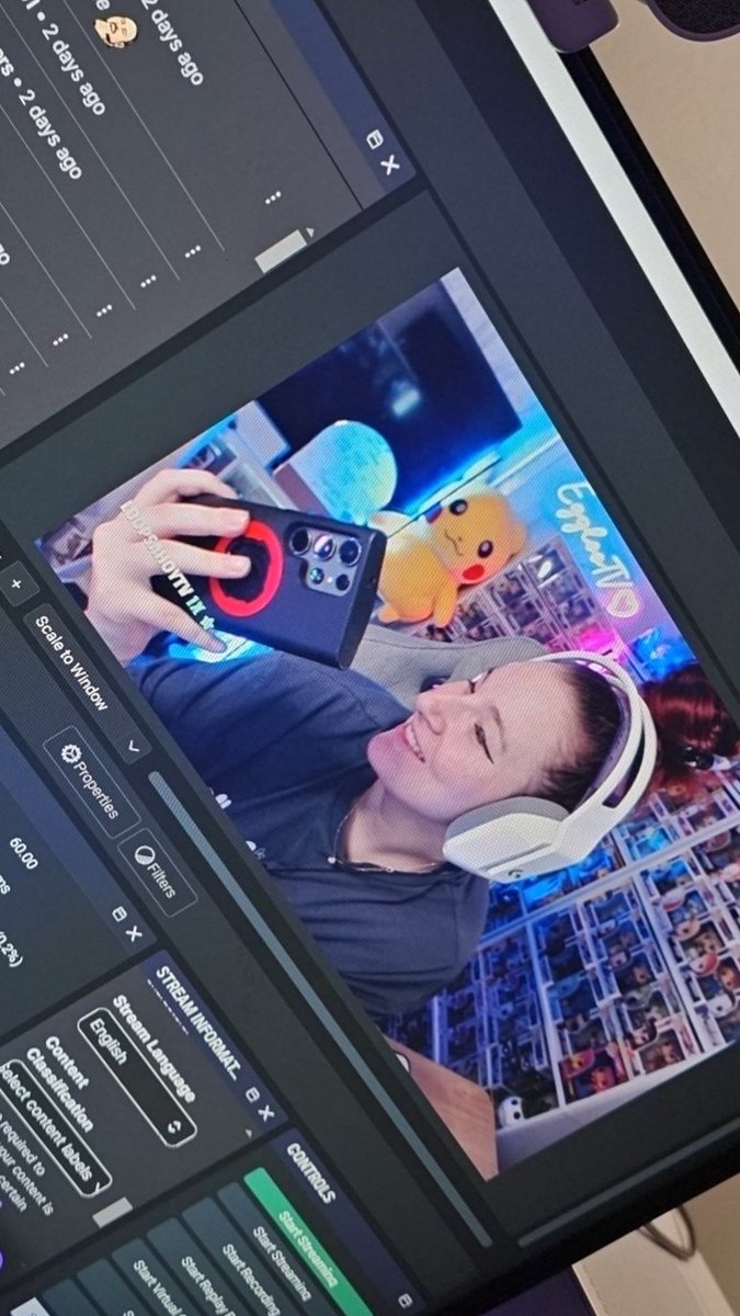 EgglooTV tweet media