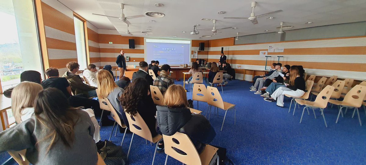Lycée du Golfe de St-Tropez tweet media