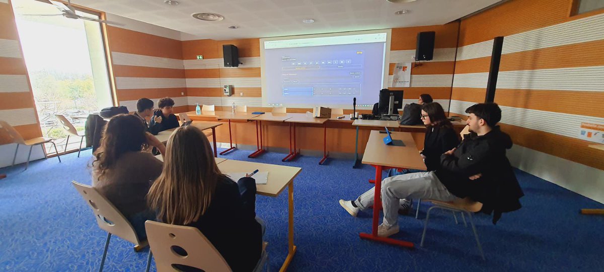 Lycée du Golfe de St-Tropez tweet media