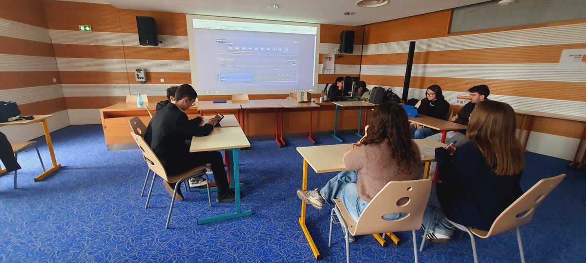 Lycée du Golfe de St-Tropez tweet media