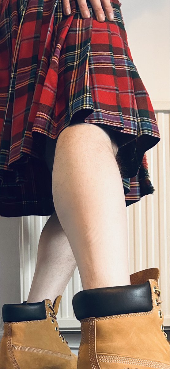 Scotsbootslave's tweet photo. Any dom guy near Chester (in eng or wales witching 100 miles) want a naked Scot’s sub wearing kilt to clean for them and pamper and worship boots n feet. I’ll drive far. https://t.co/XXBkV0gXif