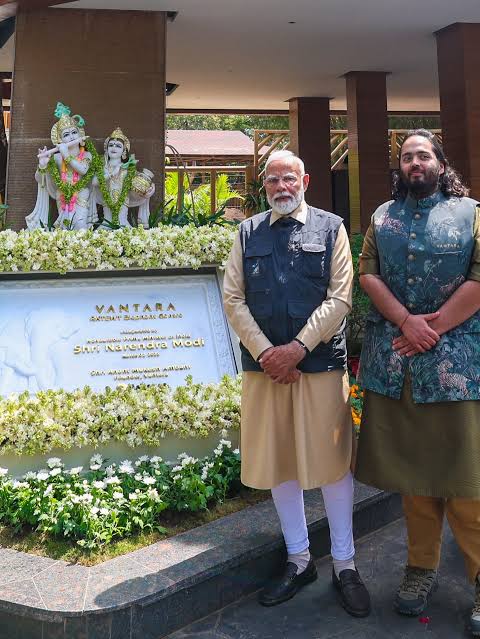 iVarunVerma's tweet image. Everything has become "Two Gujratis selling everything to Two Gujratis". 

Bharat is being ravaged in the process. 

Jai Shri Krishna! 

#CompromisedPM #Vantara