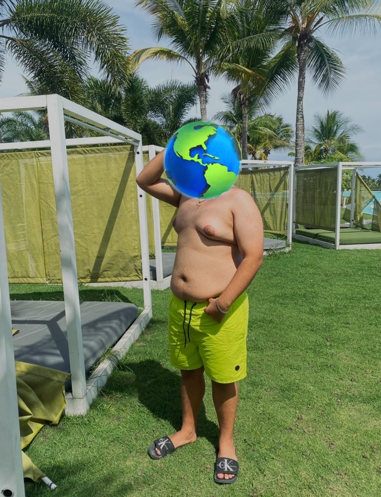 latinchubbystar's tweet photo. #FatboyFriday https://t.co/x5Jtw8YWkQ