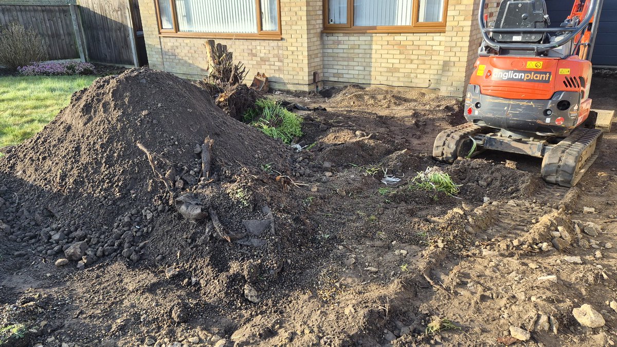 john_lanzone's tweet photo. Just been sent these pictures on how the driveway is getting on...I  can only imagine how good the bloke in the grabber lorry is with the arcade grabber machines.....Anyway back home next week 👍 https://t.co/AZfM9HiahJ