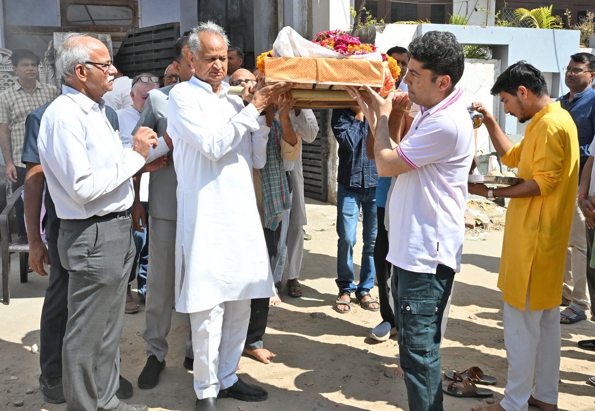 Ashok Gehlot tweet media