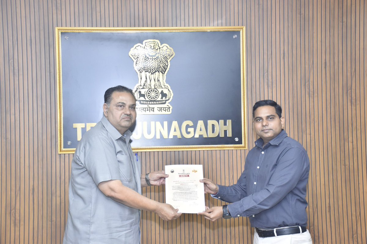 collectorjunag's tweet photo. મહાશિવરાત્રી મેળાને સફળ બનાવવા માટે મહત્વપૂર્ણ યોગદાન આપનાર મીડિયા પ્રતિનિધિશ્રીઓની નિષ્ઠા અને સેવાભાવ સરાહનીય રહ્યા.
(1/2)

@CMOGuj @sanghaviharsh @drpradyumanvaja @ikaushikvekaria @revenuegujarat @InfoGujarat https://t.co/igah3NjX0h