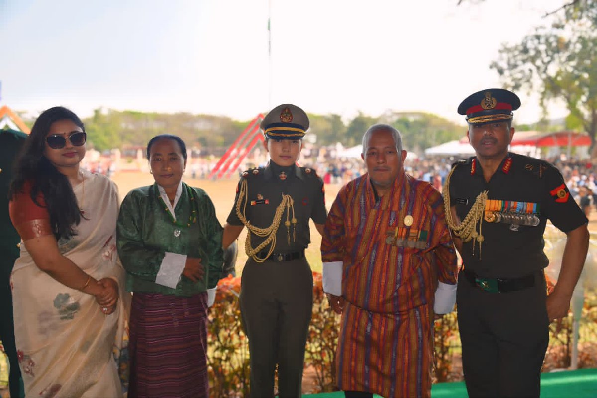 𝐏𝐢𝐩𝐩𝐢𝐧𝐠 𝐂𝐞𝐫𝐞𝐦𝐨𝐧𝐲: 𝐎𝐓𝐀, 𝐂𝐡𝐞𝐧𝐧𝐚𝐢

Ranks of pride and honor! 

The Pipping Ceremony at #OTAChennai witnessed Officer Cadets donning their hard-earned stars, symbolising their transition into commissioned officers. 

Lieutenant General Manoj Kumar Katiyar,