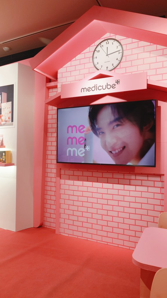 あず tweet media