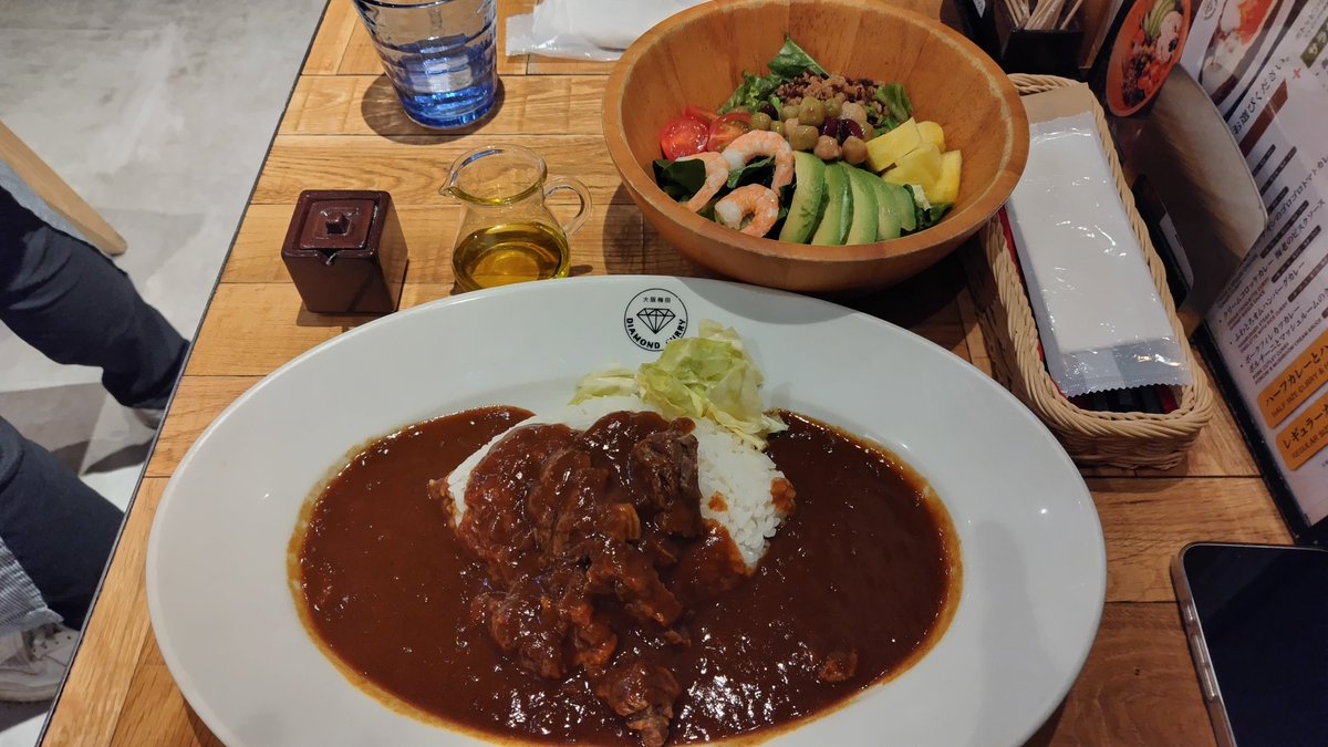 nanve05's tweet photo. 今日のランチ☀️🍽️
ダイヤモンドカリーのビーフカレーと海老とアボカドのハーフサラダセット🍛🦐🥑
めちゃ美味しい😋 https://t.co/fDbeugmoME