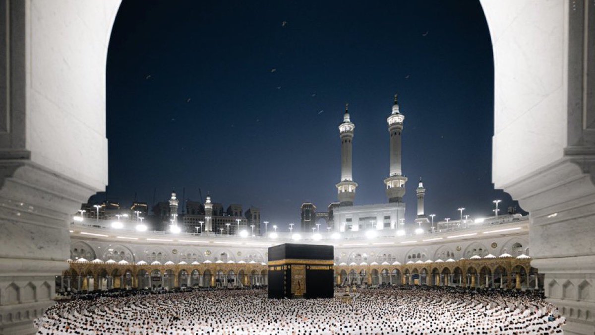 اللهم إنا نستودعك أرض الحرمين ، برها وبحرها ، أرضها وسمائها ، حكومتها وشعبها ، ليلها ونهارها 🇸🇦

اللهم احفظ المملكة العربية السعودية بعينك التي لا تنام