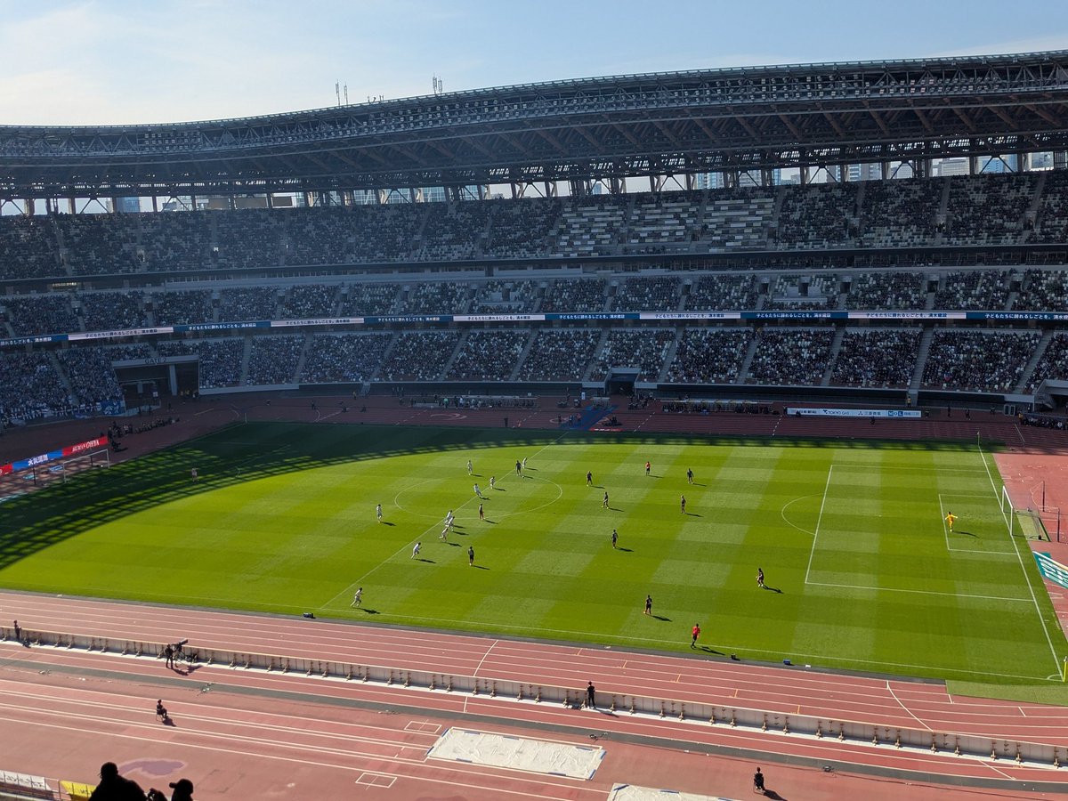 macchajaya's tweet photo. 国立競技場にJリーグ見に行ってきた！長友がプレーしてた！
 #FC東京 https://t.co/PKK8IpW7sm