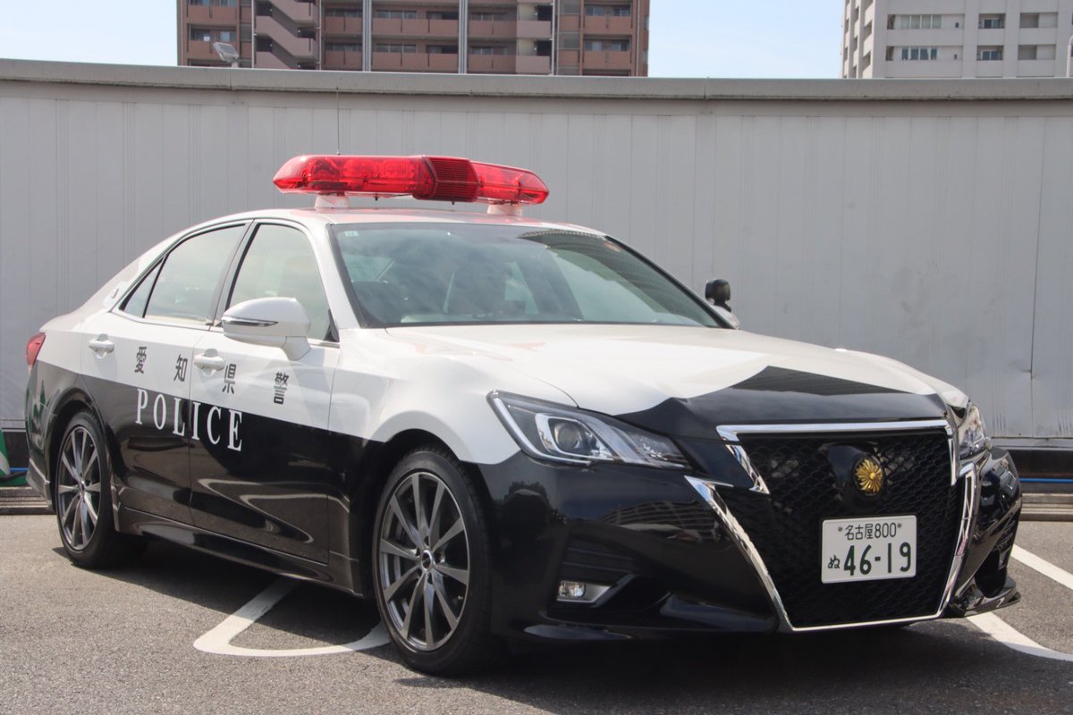 anjozaijyu's tweet photo. 本日はイオンモール熱田で開催されたはたらくのりものフェスタに行きました。
名鉄観光バスのレゼルや愛知県警のクラウンスポーツのパトカー、プロフィアの水素トラックといった普段あまり見る事が出来ない車たちを撮影できる貴重な機会でした！ https://t.co/klCfJl2Tly