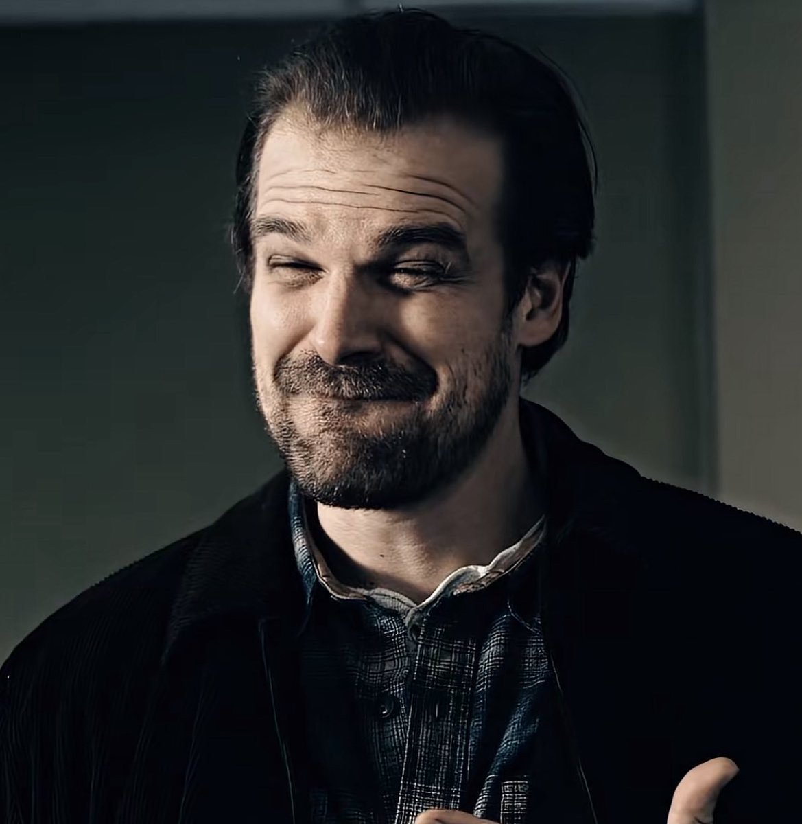 miles ୭ tweet media