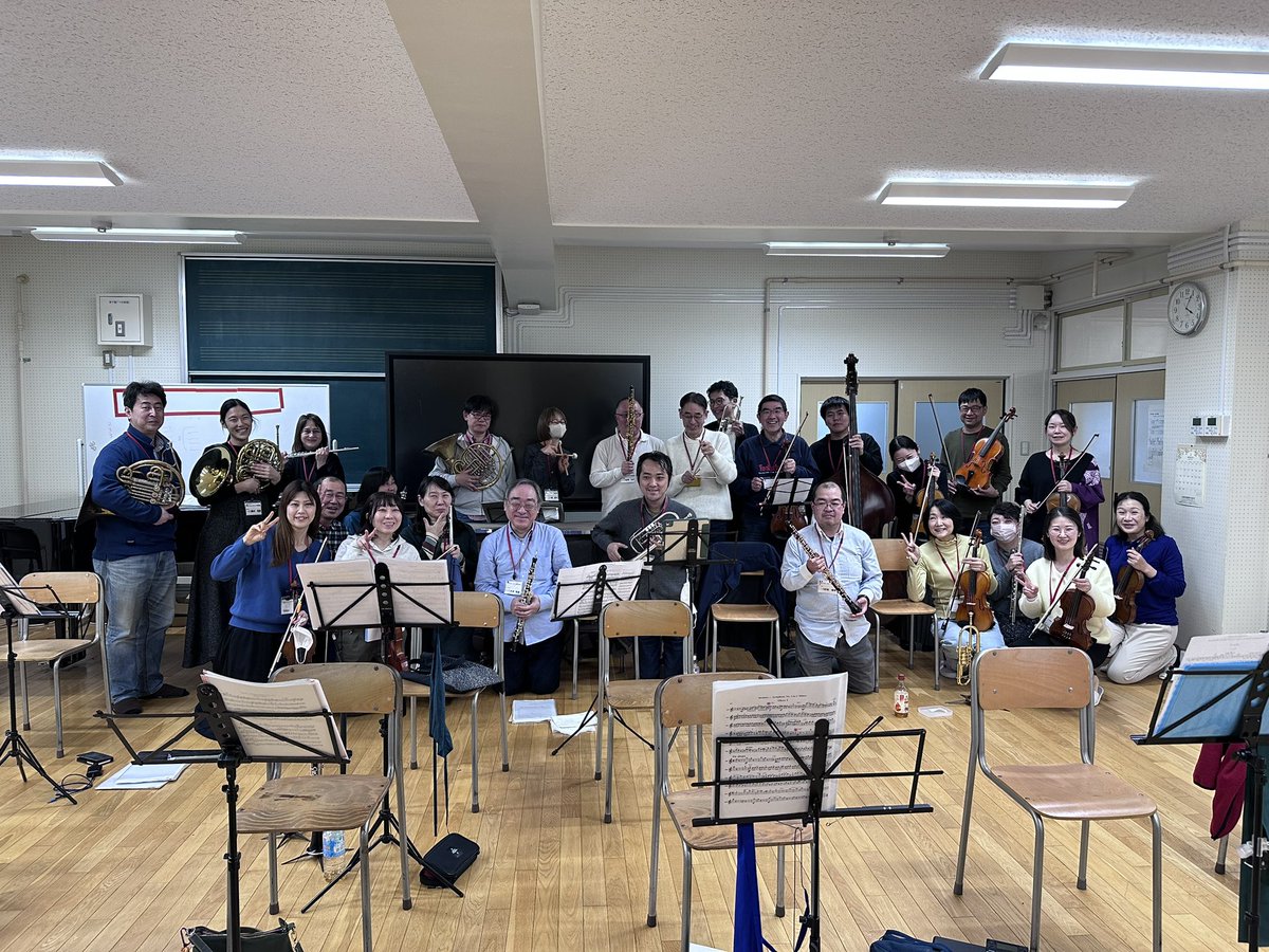 bpo2006's tweet photo. 演奏会まで1ヶ月と少し
エキストラさんも来てくれて熱の入ったいい練習にになりました
#弦楽器 #大人 #初心者 #復帰 #ブランク #募集 #オーケストラ #アマオケ #ヴァイオリン #ヴィオラ #チェロ #コントラバス #ファゴット #メンバー募集 #見学 #青オケ #のだめカンタービレ #青のオーケストラ https://t.co/RQS2XVk4cu