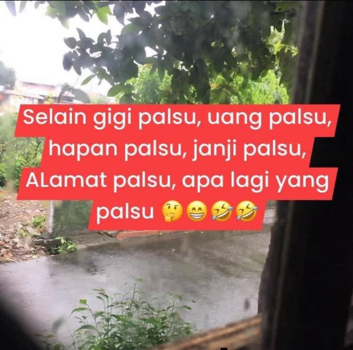 Ketawa itu GRATIS 🛩 tweet media