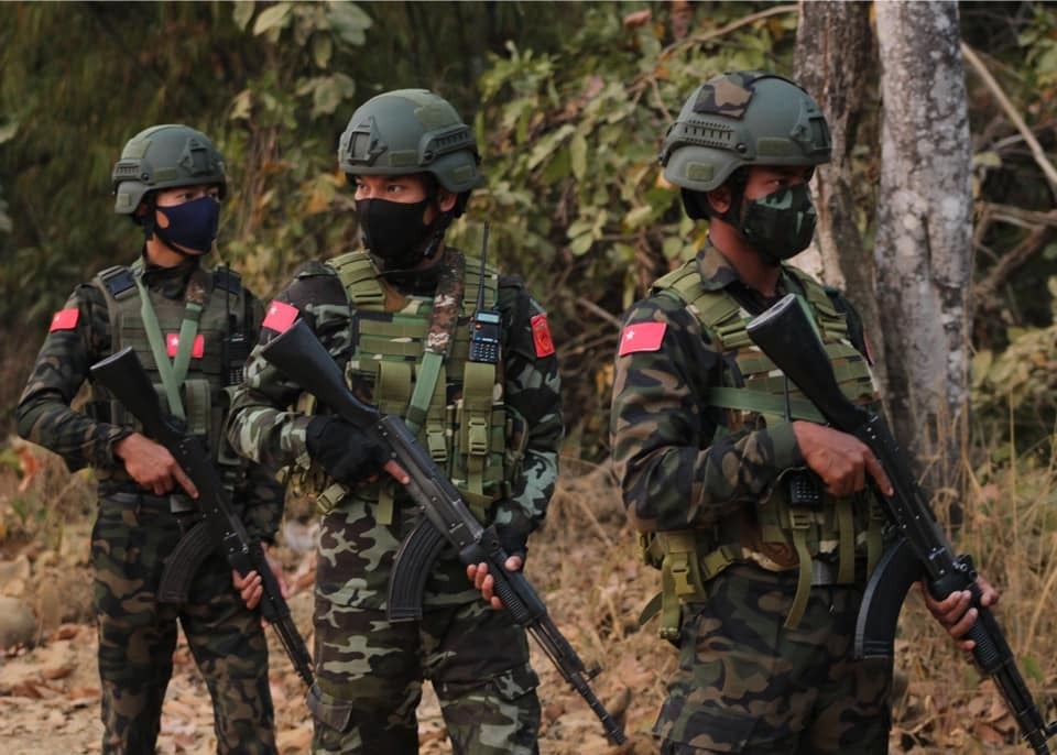 MizzimaNews's tweet image. ဖမ်းဆီးခံရသည့် ရဲဘော်များအရေး MOD စစ်ရုံးချုပ်နှင့် တိုက်ရိုက်ဆွေးနွေးနေဟု SRA ဆို 

#MOD
#SRA
#NLA
#နွေဦးတော်လှန်ရေး
#ပြည်သူ့ကာကွယ်ရေး
#မဇ္ဈိမသတင်းဌာန
#MizzimaBurmeseNews 
 ----------
Website Link &amp;gt;&amp;gt;&amp;gt; bur.mizzima.com/2026/03/07/841…