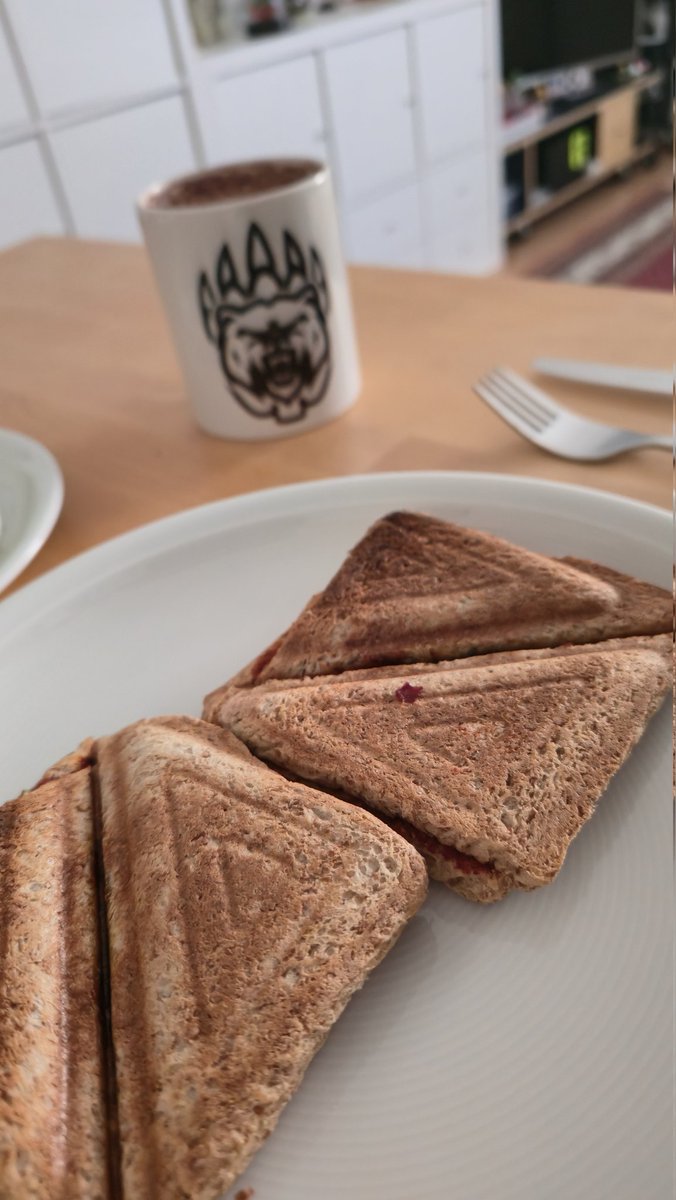 justelli92 tweet media