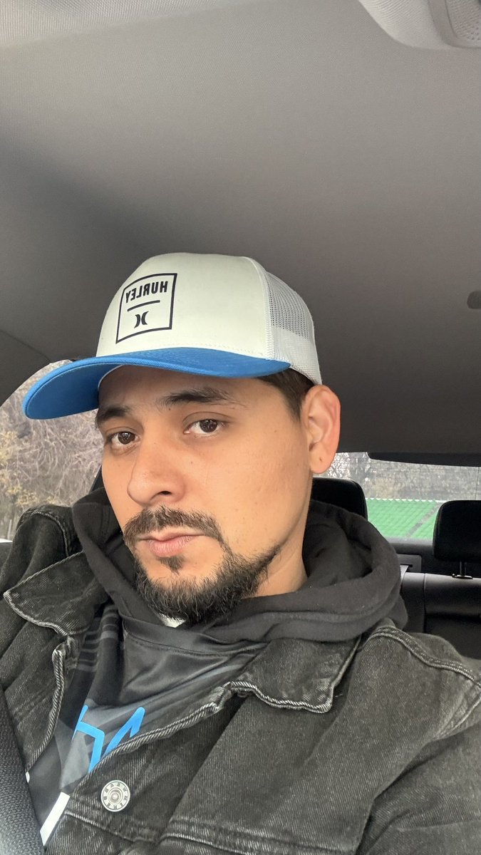 carlomzaa's tweet photo. 🐬🖤🐼🌐Ⓜ️🧢 https://t.co/bN0AgNg4ZX