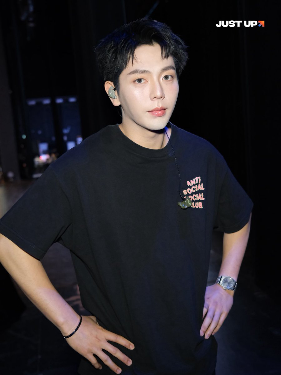 [SOUND CHECK]
อัพ ภูมิพัฒน์ ในงาน
COLORVERSE: UPPOOM FANMEETING IN MACAO 2026

UPPOOM MACAO FANMEET
#COLORVERSEUPPOOMFM