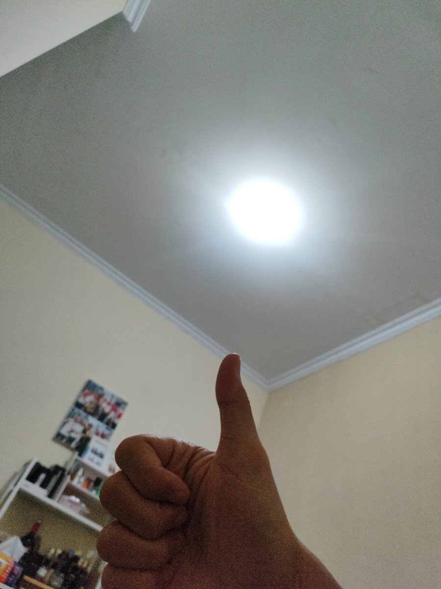 Diriku mau belanja bulanan, tp hujan deres bjir lah😭😭😭