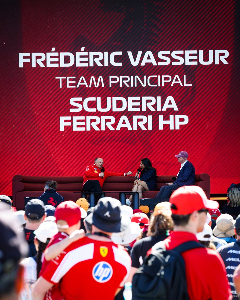 Fred Vasseur po kwalifikacjach 🗣️

„To był pierwszy dzień z kwalifikacjami w tym roku, więc było chaotycznie, sesja była trudna i popełniliśmy kilka błędów. Dodatkowo to bardzo wymagający tor pod względem rozkładu energii.

Szkoda, bo myślę, że mieliśmy szansę na trzecie miejsce.