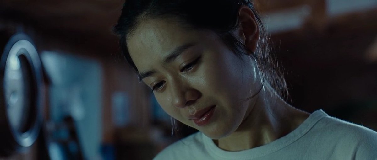 Amtrcaptures's tweet photo. Every time,every single time she cries on the screen,unconsciously,I cry too. Such is the impact Actress SonYejin creates with her craft,coming to her as Su-jin,she was so incredible that knowing she played such a nuanced character at 22 with such perfection left me speechless https://t.co/CDlyWmVYFo