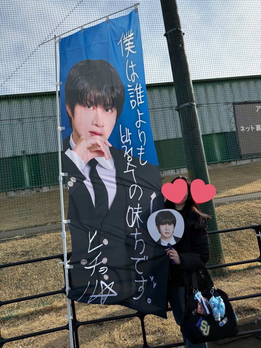 _rella710's tweet photo. 結局中何着ても上着脱げないから明日はちゃんと着込む！！！
カゼニモマケズ！！83line！！！(風で顔事故る https://t.co/K9BvQFUWyy