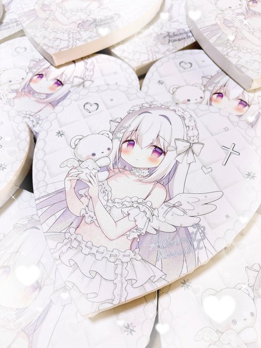 明日用のサイン入れ〜❕✍️
色味に合わせて銀色にしました🩶 