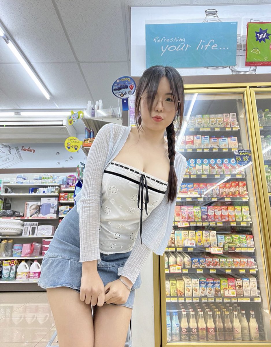 yhu1092696's tweet photo. 找男朋友（認真）
嗨～我是一個簡單的女生
平常生活簡單，喜歡煮飯、運動、看電影
不愛複雜，也不喜歡玩弄感情。
想找一個穩定、真心、聊得來的男生，
年齡大概 18–45左右，真誠最重要。
慢慢認識，但希望是認真的。
想聊聊可以私訊我 https://t.co/39aFiVPfyE