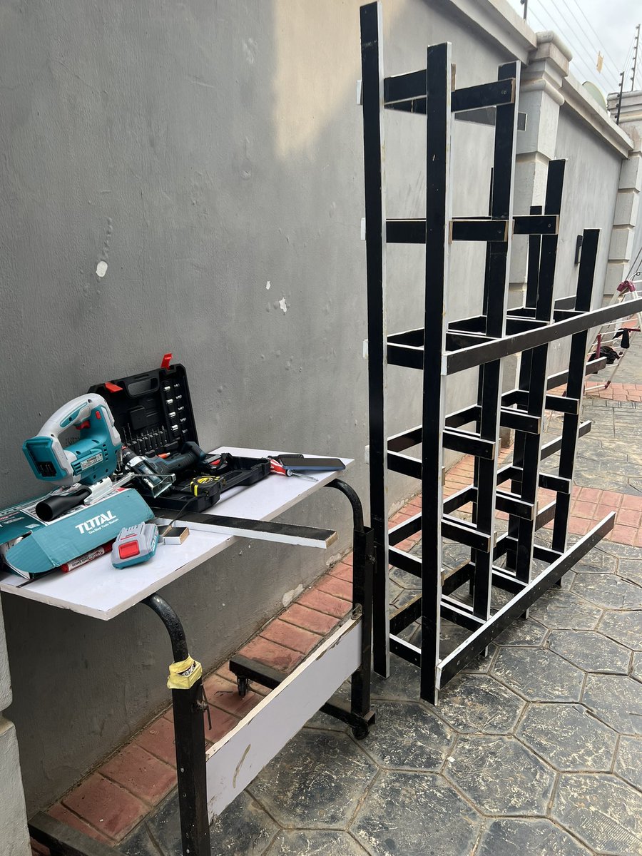 CSLeadSC's tweet photo. Since AI will be taking my Tech Job, I’ve ventured into DIY furniture o
🤣

Call me if you want a Sofa https://t.co/yHPssFKFcw