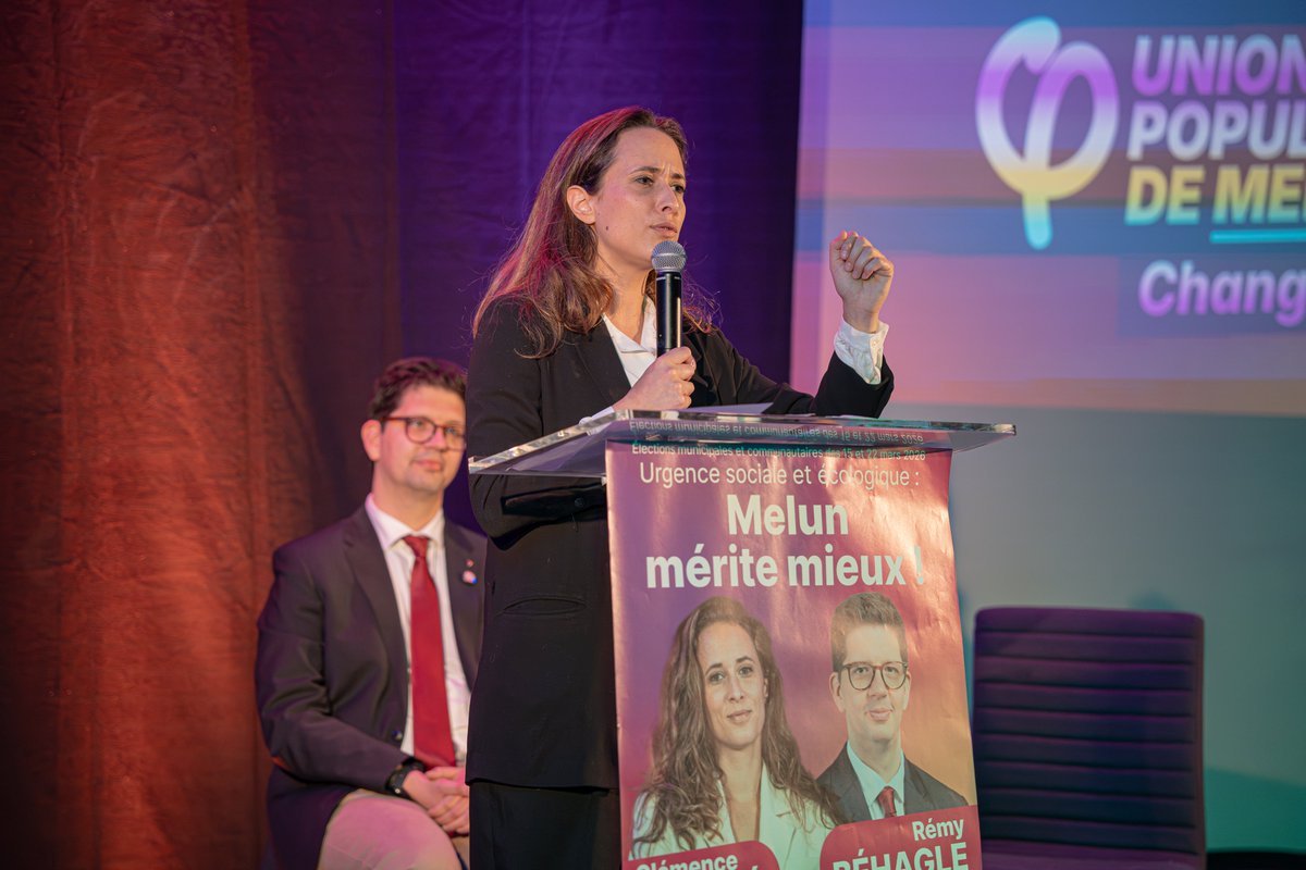 ArSaint_Martin's tweet photo. Joie et fierté au lendemain du formidable meeting de la liste de l’Union Populaire de #Melun menée par mon camarade Rémy Béhagle. Passage en revue polyphonique du programme, intervention percutante du candidat, gros coup de boost de @Clemence_Guette  : c’était très réussi ! https://t.co/UDGUihUCyg