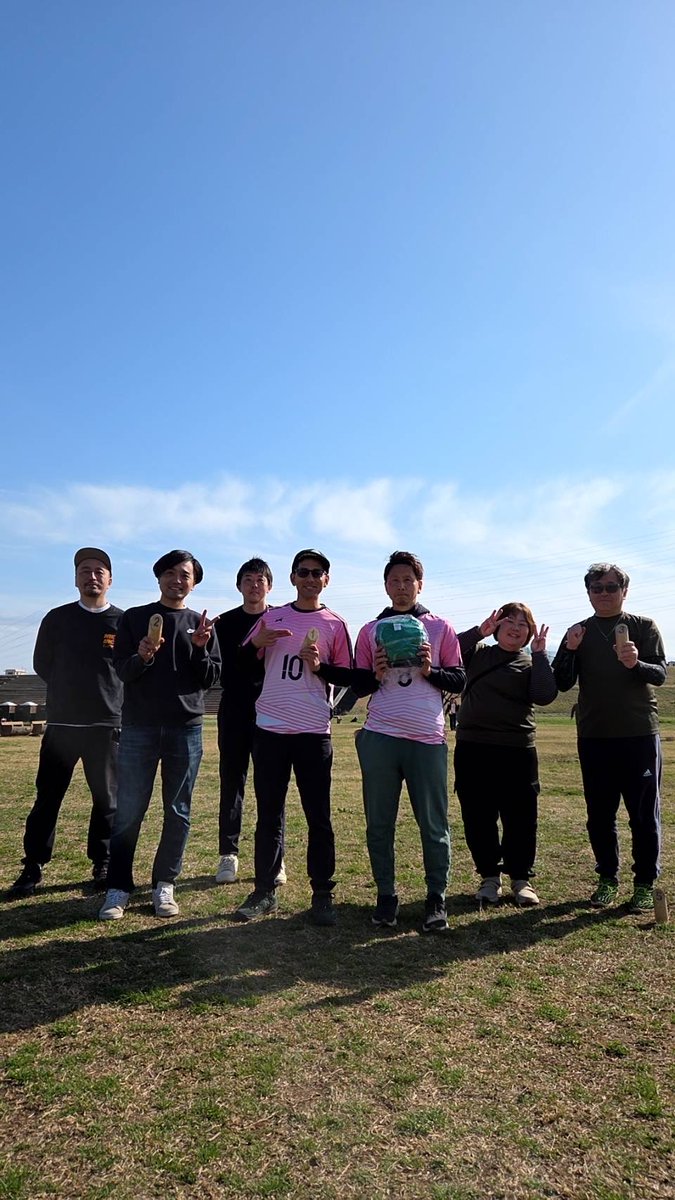 Molkky_Throwing's tweet photo. 本日は第18回板橋モルックジャパンカップにご参加いただきありがとうございました✨

決勝戦の結果はこちら👇
🥇Ohmat’z（Ａ）
🥈モルッツ
🥉OKBルックルズ

Ohmat’z（Ａ）さん優勝おめでとうございます🎊✨

次回大会は5月中旬開催予定です！
是非ご参加下さい😄 https://t.co/d4tB5n0tS3