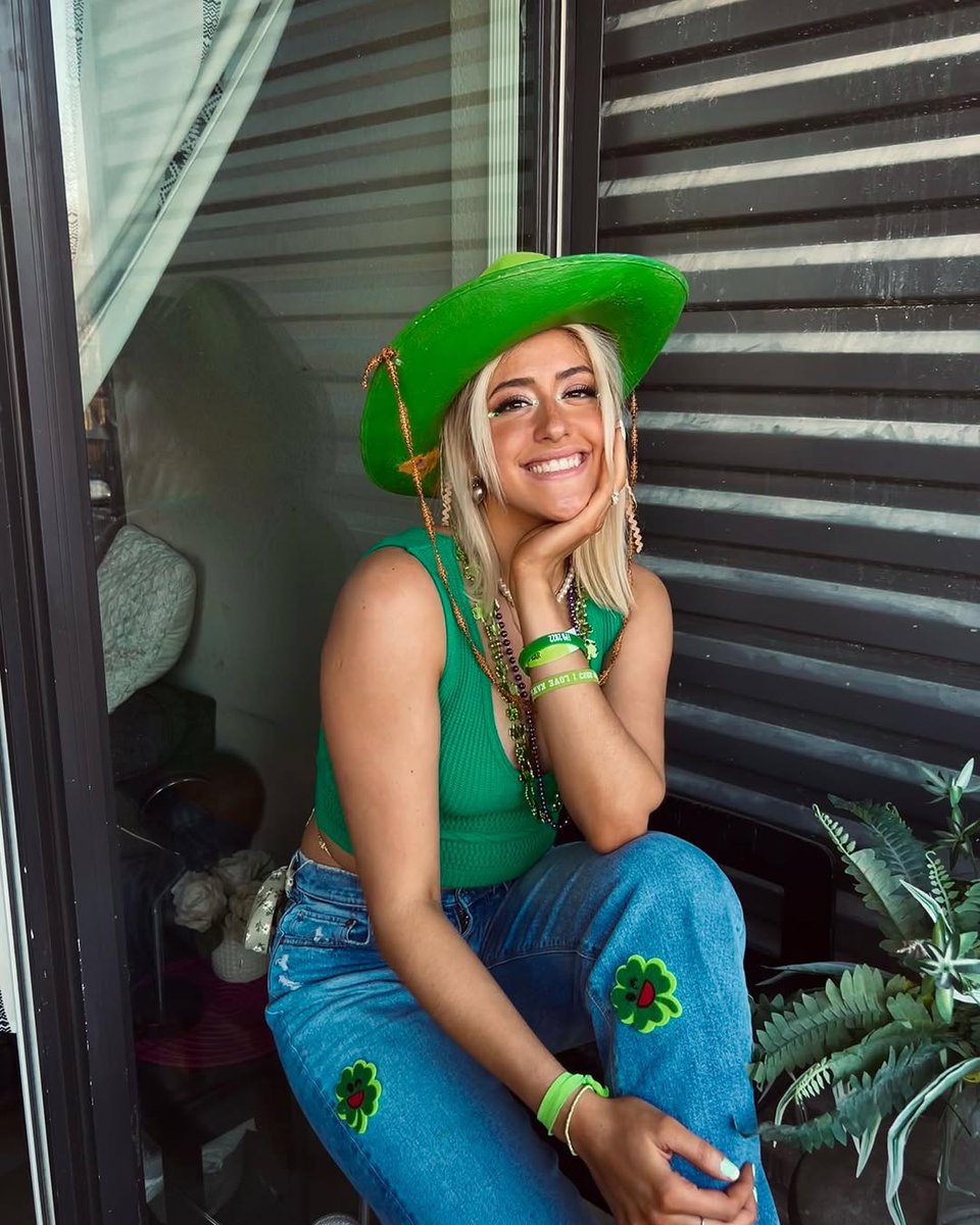 Emily's Book Promotions tweet media