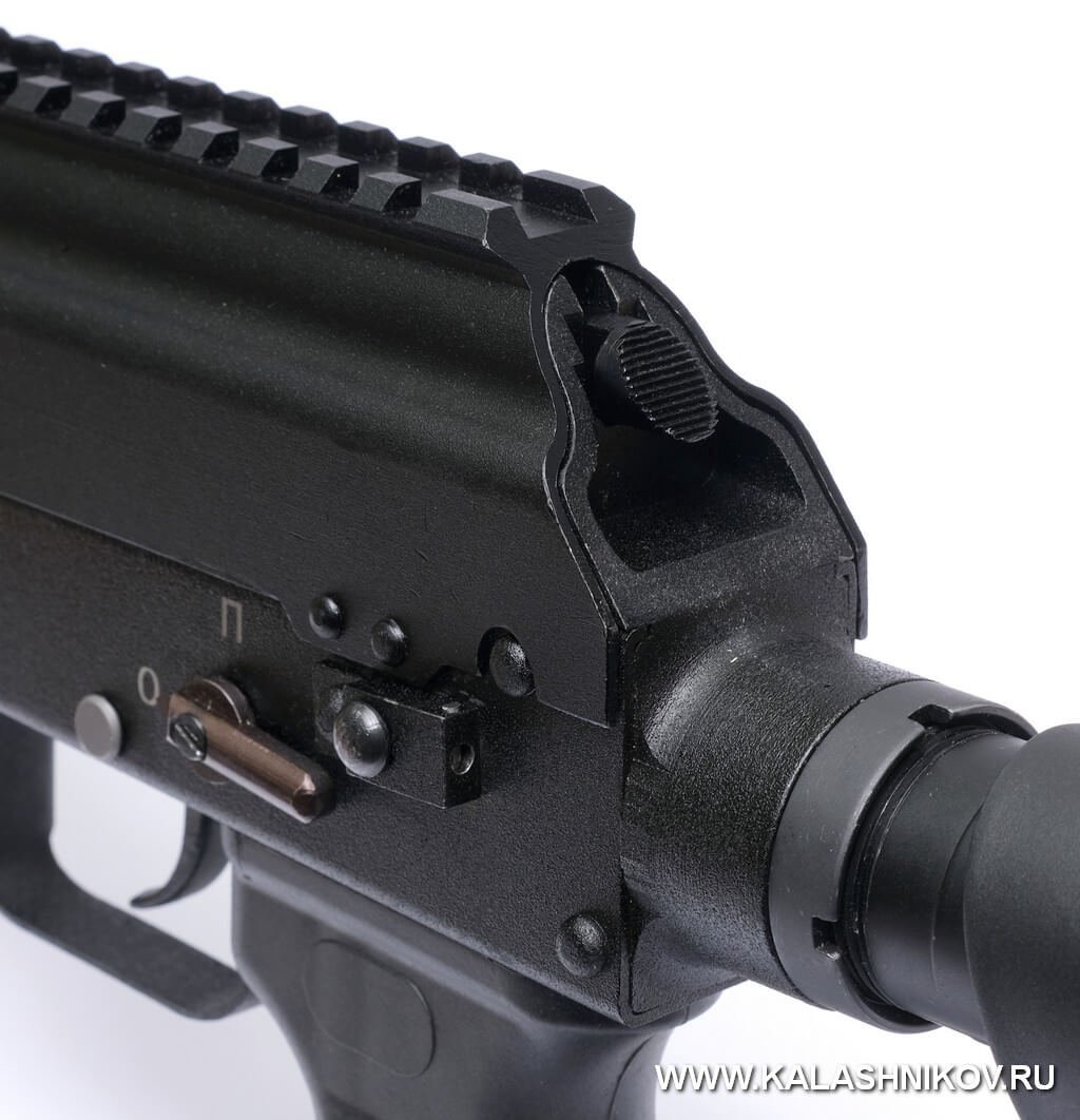 officer_bell's tweet photo. VPO-177
Molot-Oruzhie 7.62x51 MG for civvies
RPK inside, AR outside.
Semi-free-floating barrel, modified trigger group, dust cover is made using Wire EDM, 3D printed forend, ambidextrous safety selector
It was aimed at Western buyers
Looks cool but it's very rare
- Kalashnikov_ru https://t.co/zBxbYo20P2